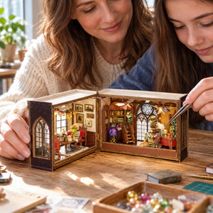 EN-0011-A DIY miniature kit - assembly scene